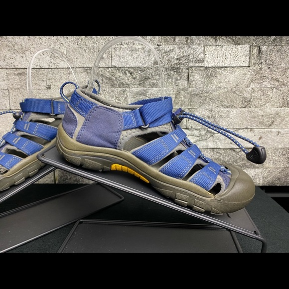 Keen Newport H2 Waterproof Sandals - Boys 4 - Picture 4 of 9